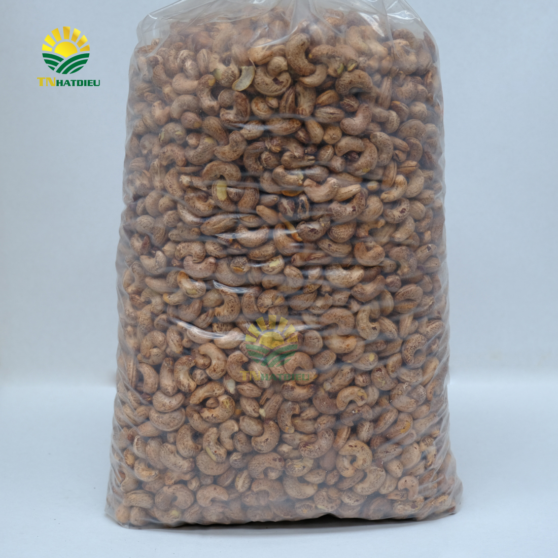 المكسرات المحمصة بالملح