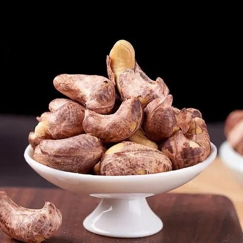 توه كاجو مع الجلد